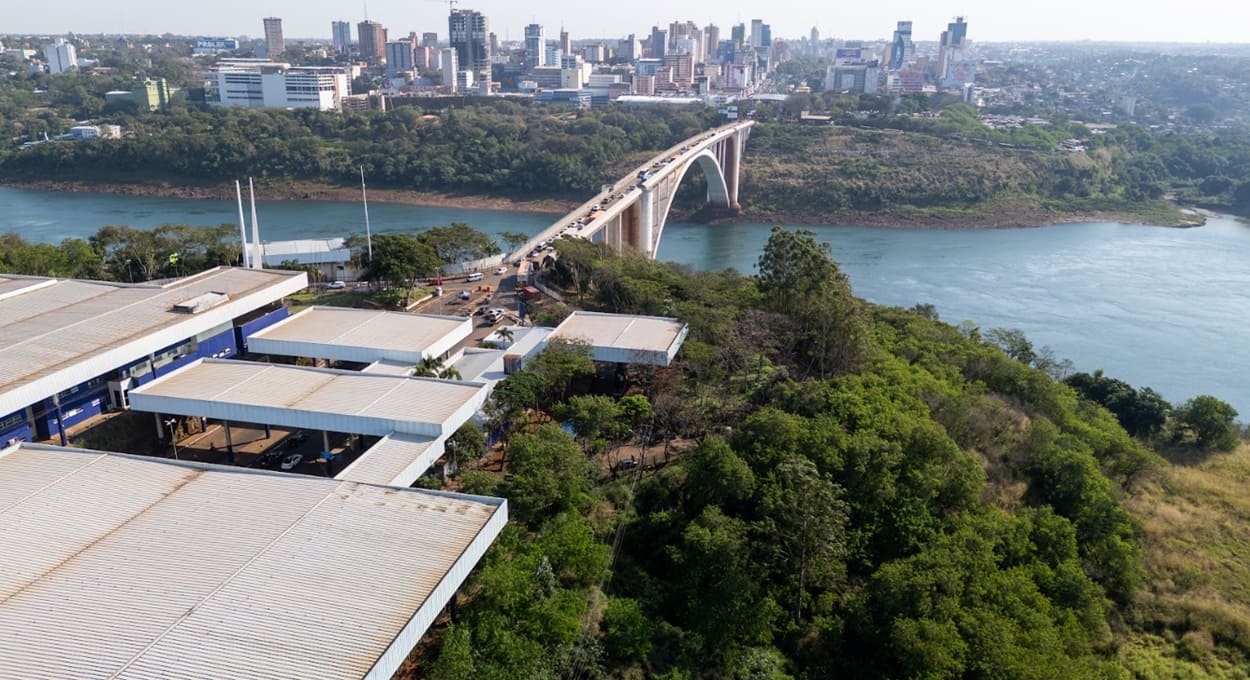 Confira como está a cotação do dólar no Paraguai no carnaval 2026