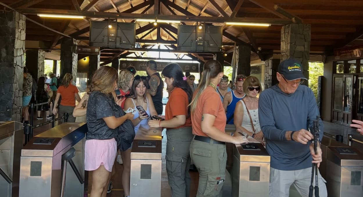 Argentina celebra bom movimento do feriadão em Puerto Iguazú