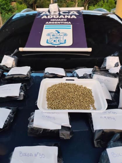 Material apreendido pelas autoridades da Argentina.