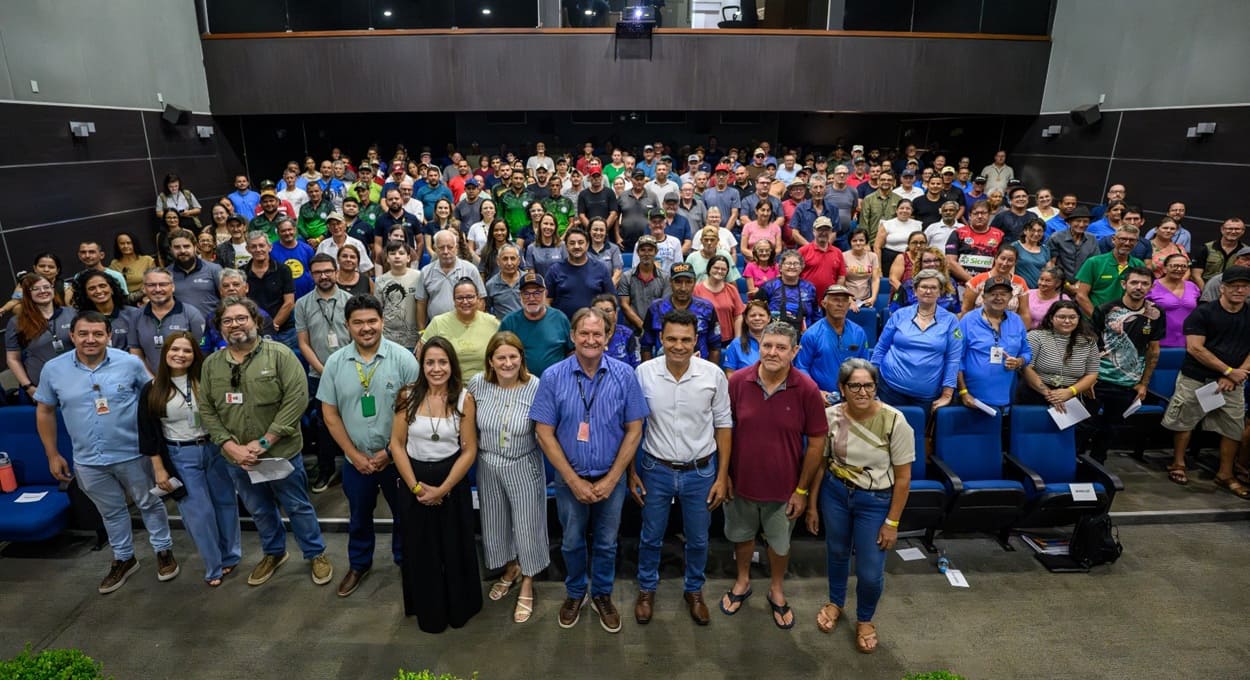 Itaipu promove encontro entre pescadores da região do lago