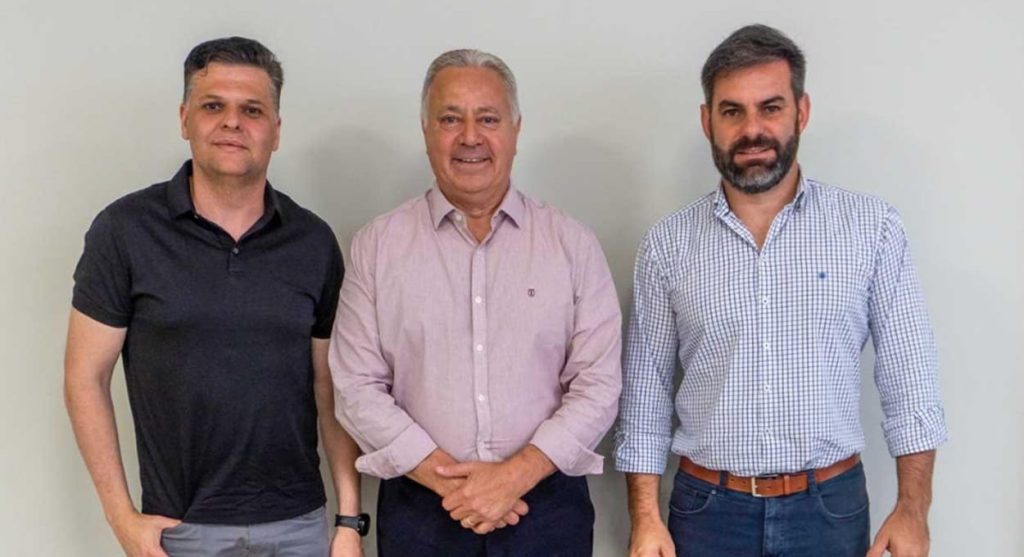 União entre os dirigentes da hotelaria em Foz do Iguaçu. 