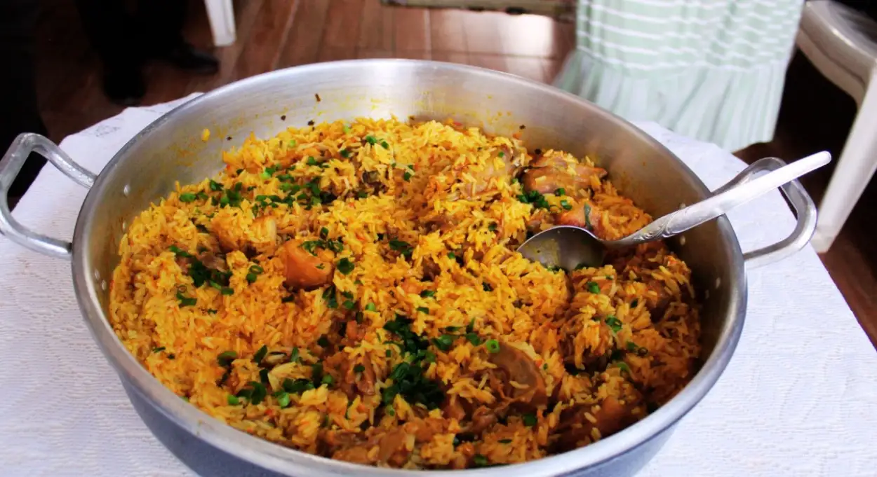 Risoto de frango é um dos pratos típicos de Foz do Iguaçu? Veja resultado da pesquisa do IFPR