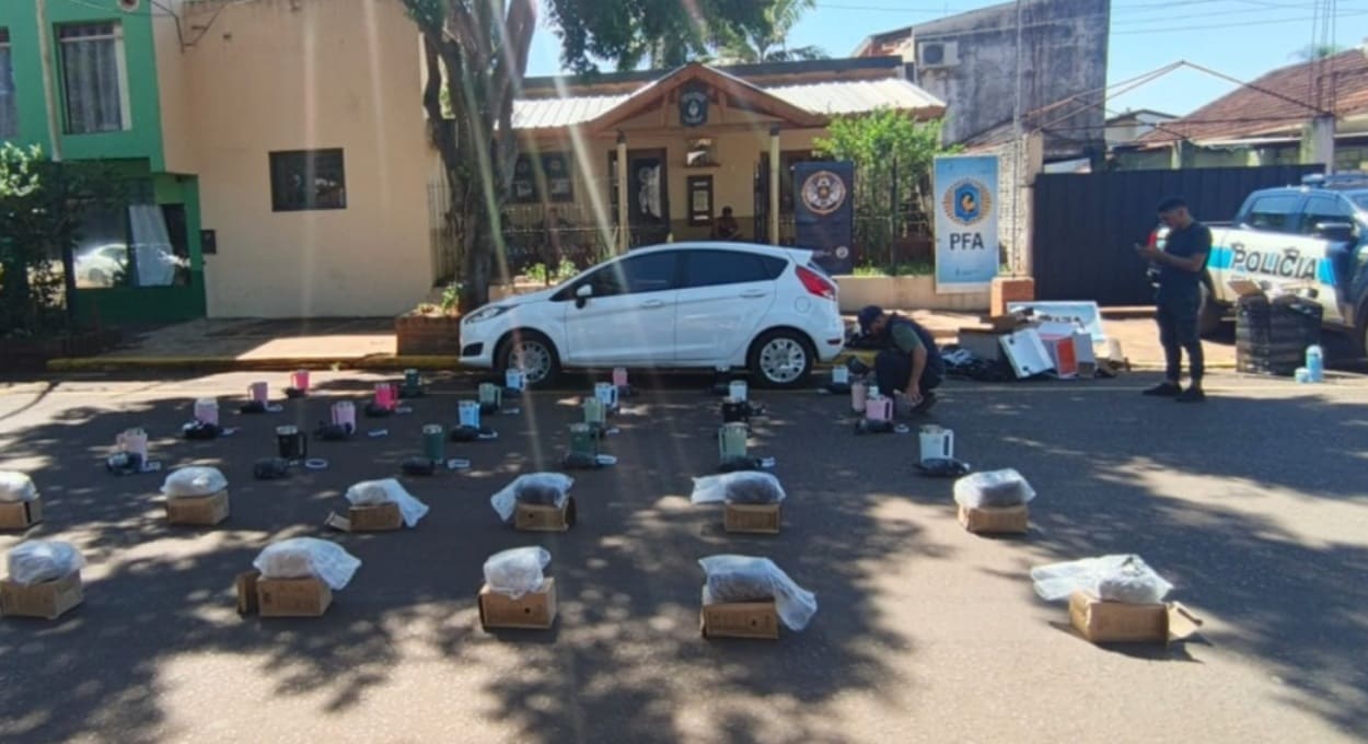 Argentina apreende droga em garrafas térmicas na fronteira