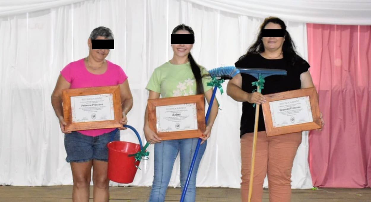 Mulheres ganham balde, vassoura e rodo em festa na Argentina