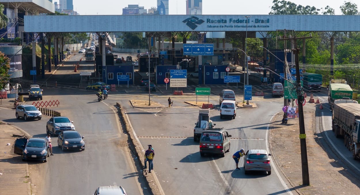 Brasil e Paraguai discutem regras para pequenos fretes na fronteira