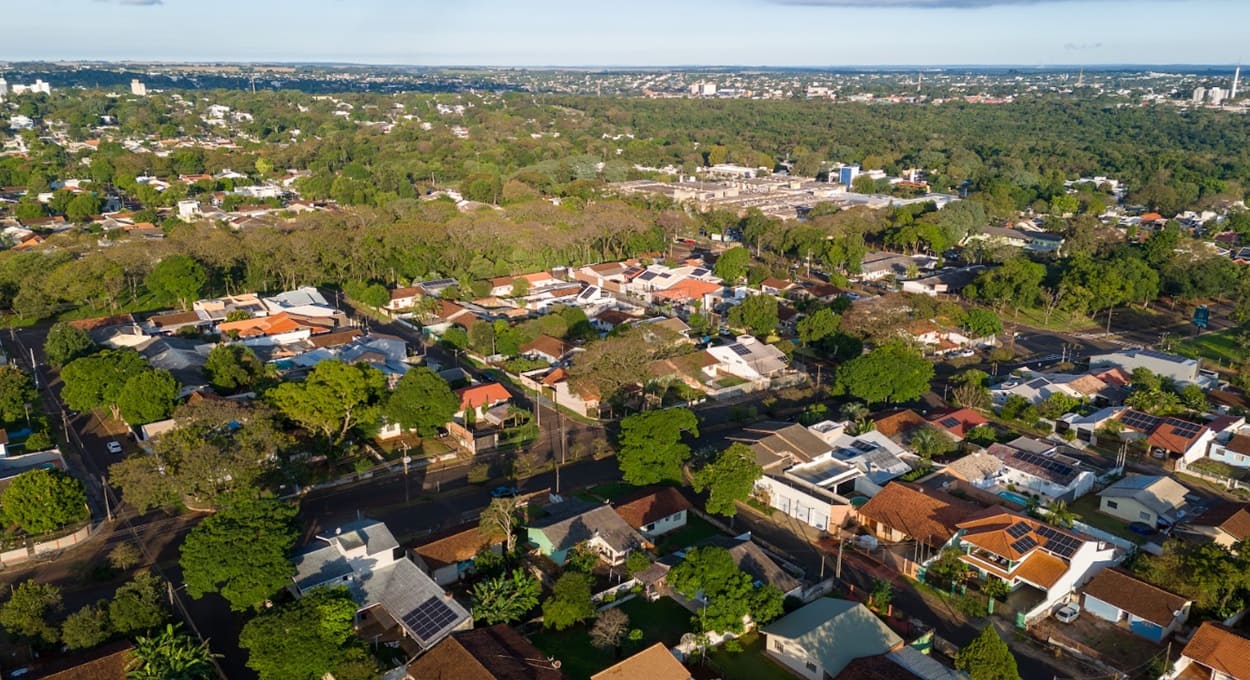 Semana Santa começa com muito calor em Foz do Iguaçu — previsão do tempo