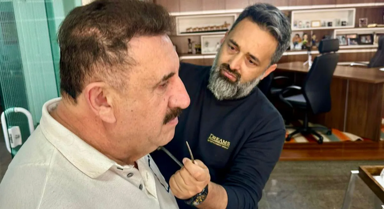 Ratinho inaugura estátua no Museu de Cera neste sábado (14)