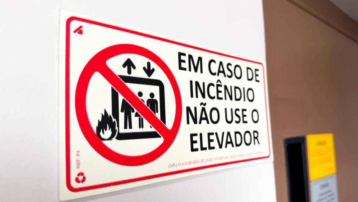 Bombeiros orientam como agir em caso de incêndio em prédios