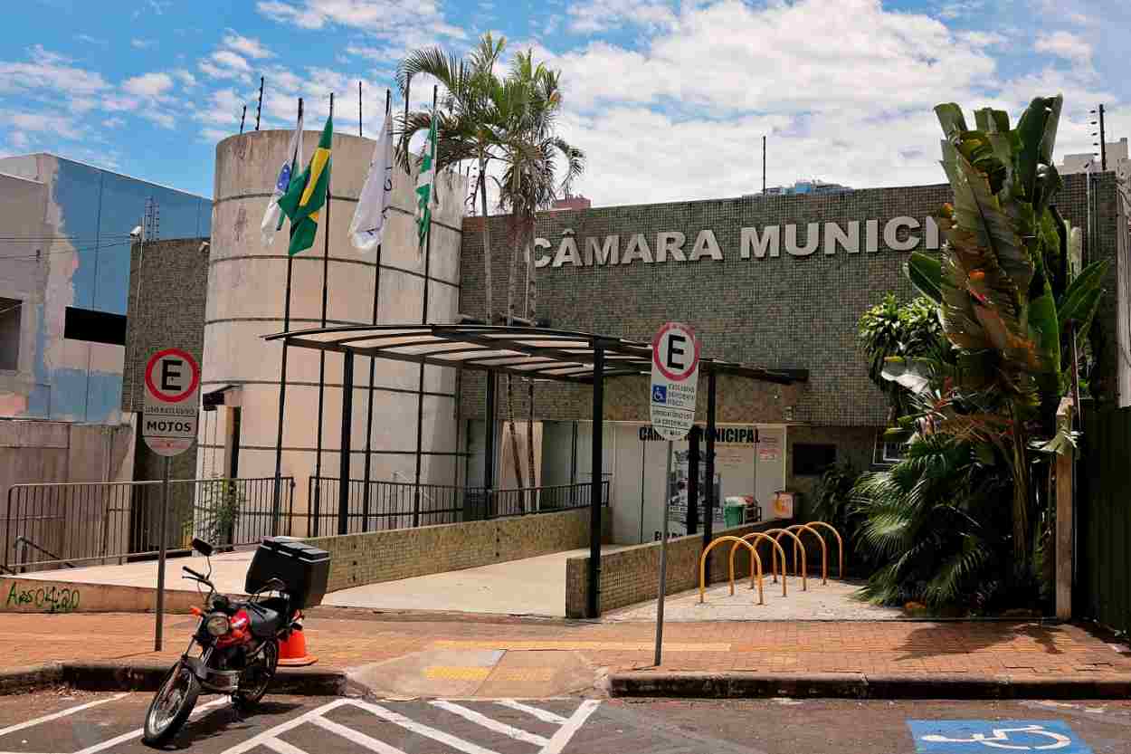Câmara de Vereadores faz sessão no Porto Meira nesta terça-feira