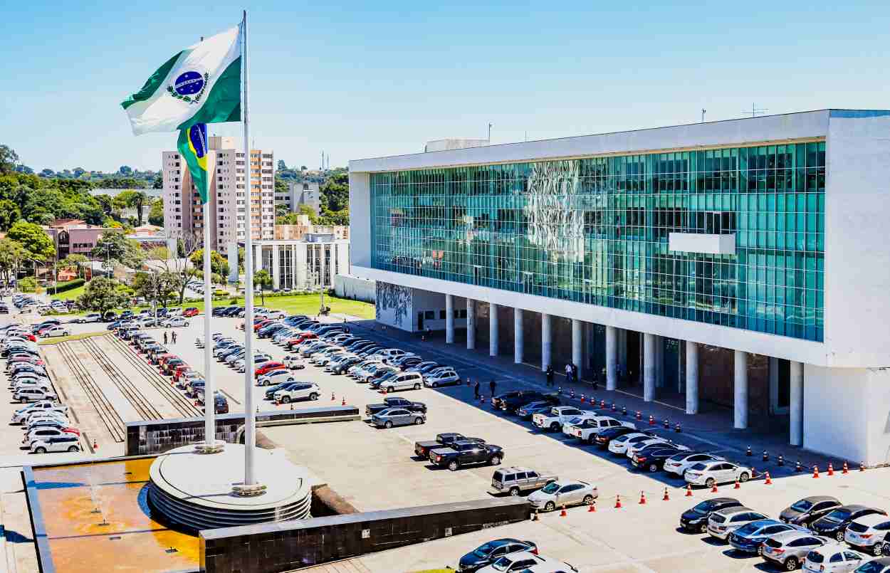 Concurso: 3 mil aprovados serão chamados no Paraná; veja áreas