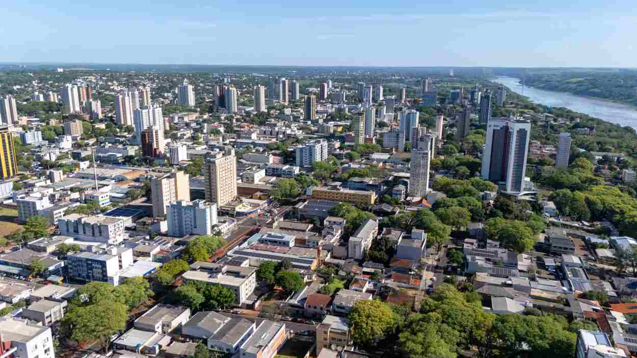 Emprego em Foz: mais de 500 vagas disponíveis nesta segunda-feira