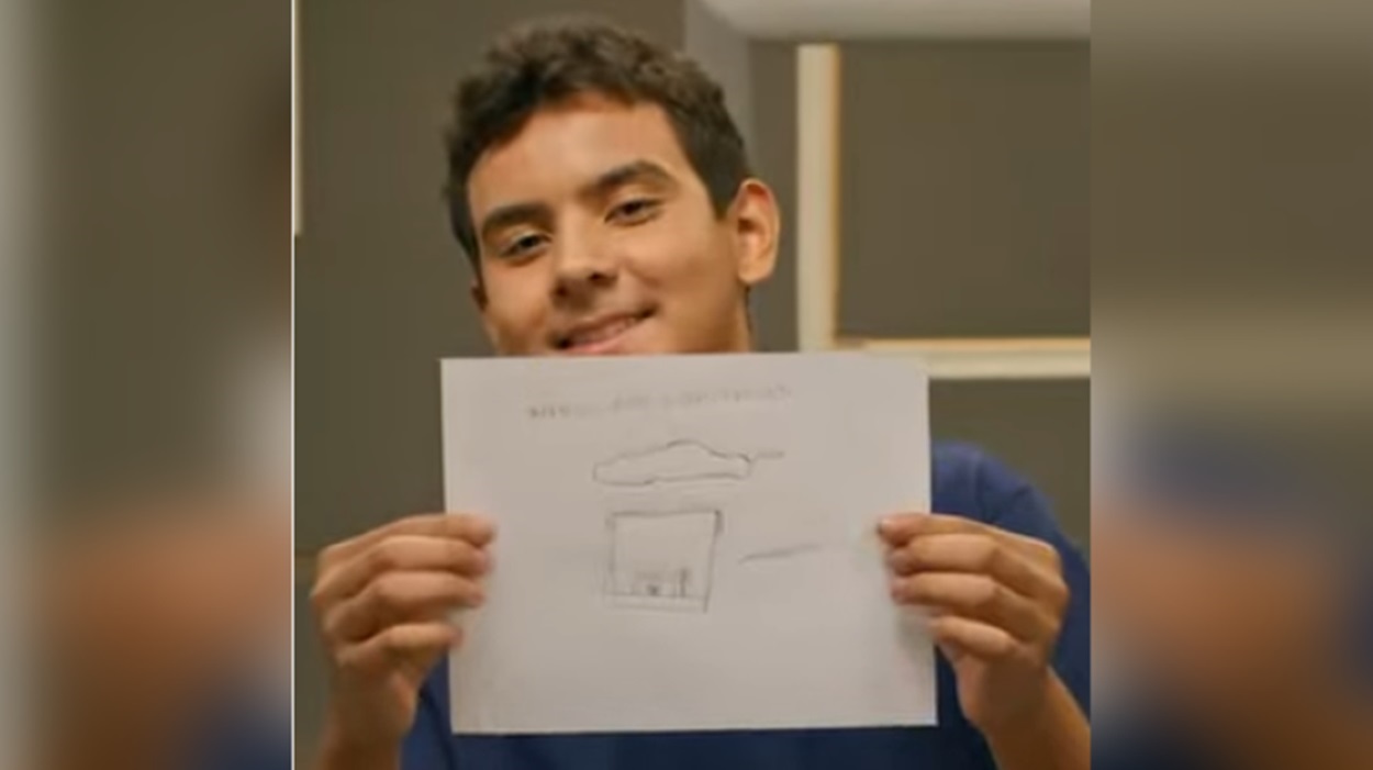 Pedido de aluno transforma escola e garante quadra coberta após 14 anos