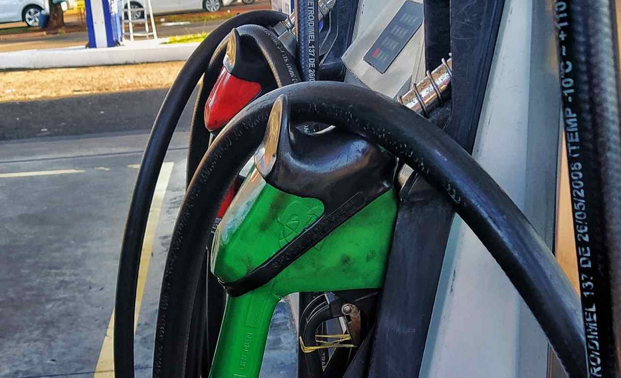 Paraná adere a ação federal para reduzir preço do diesel — subsídio de R$ 1,20 por litro