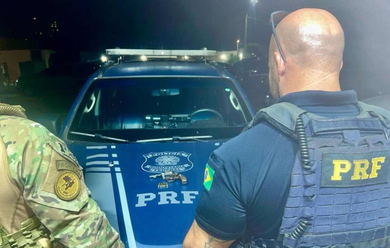 PRF prende dupla por sequestro e liberta refém em cidade da região