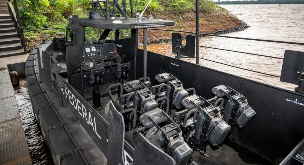 Embarcação patrulhará as águas do lago de Itaipu e dos rios da fronteira.