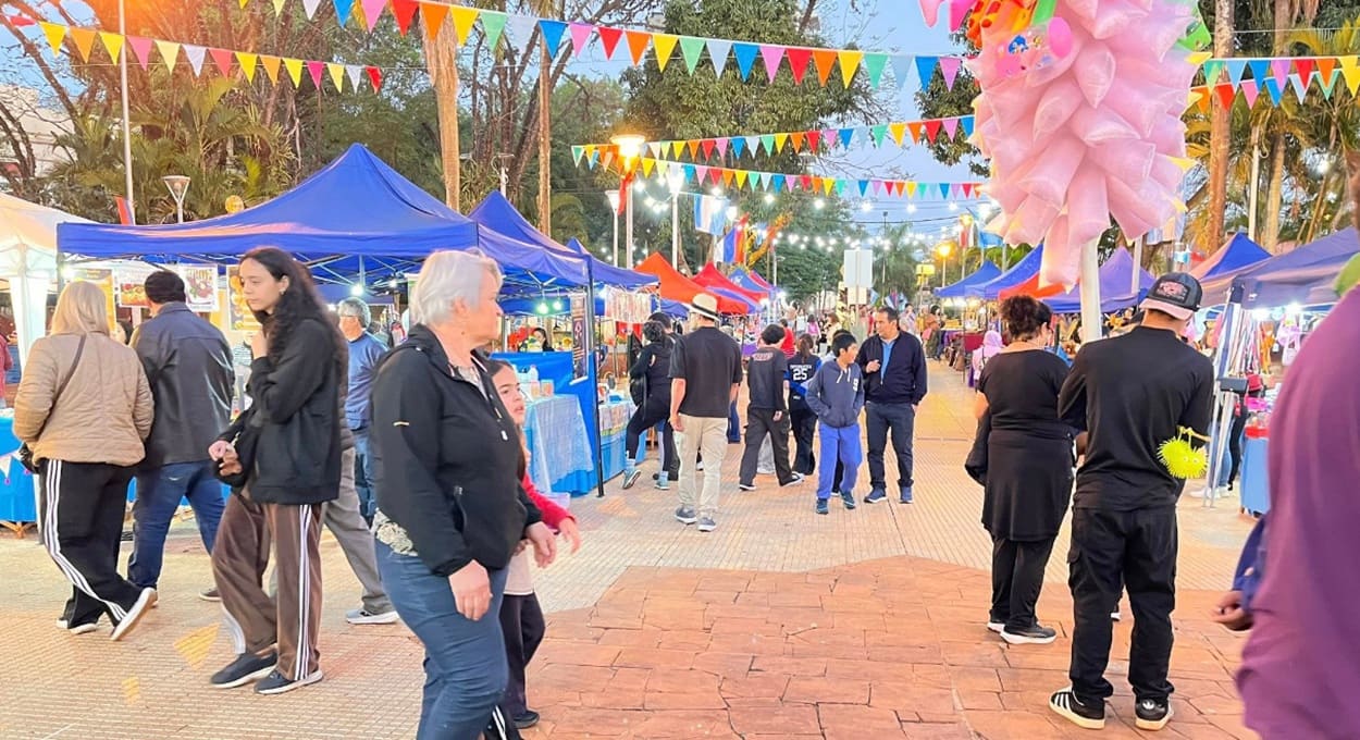 Prefeitura suspende desalojamento de feirantes em Puerto Iguazú