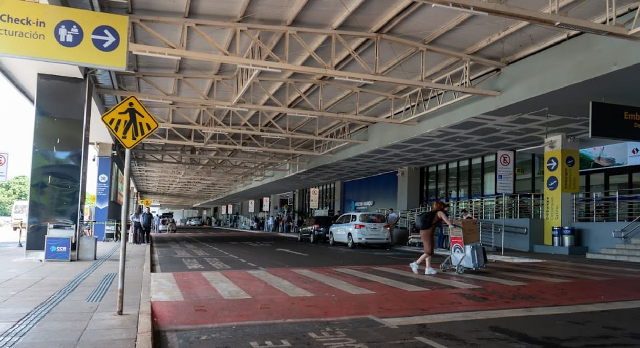 Aeroporto de Foz do Iguaçu supera movimentação pré-pandemia