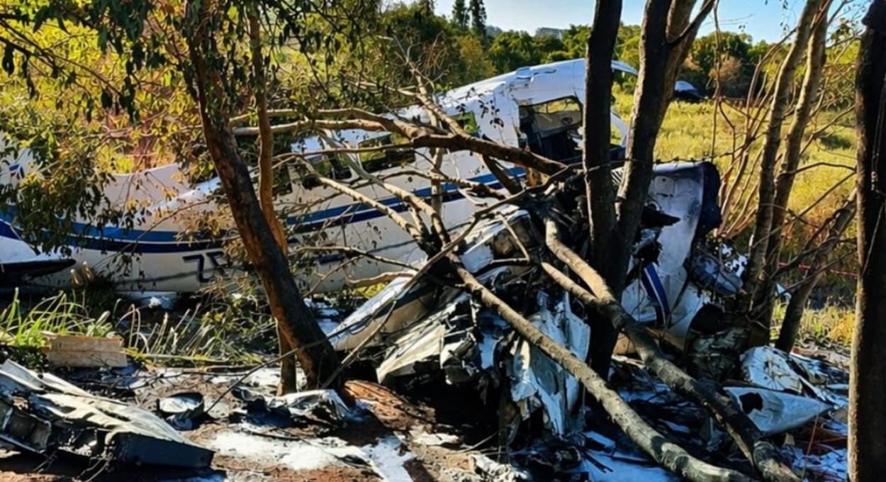 Avião com dinheiro: ladrões atacam moradores de bairro próximo ao local da queda