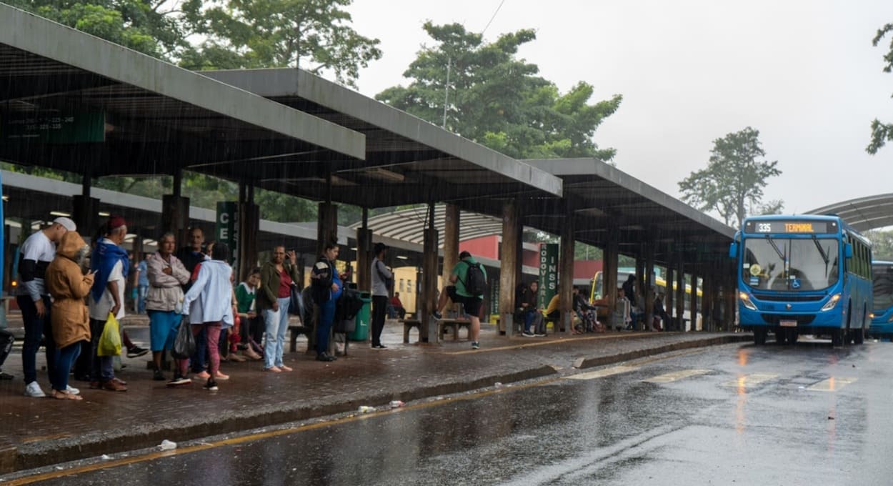 Trabalhadores encerram greve no transporte coletivo de Foz do Iguaçu