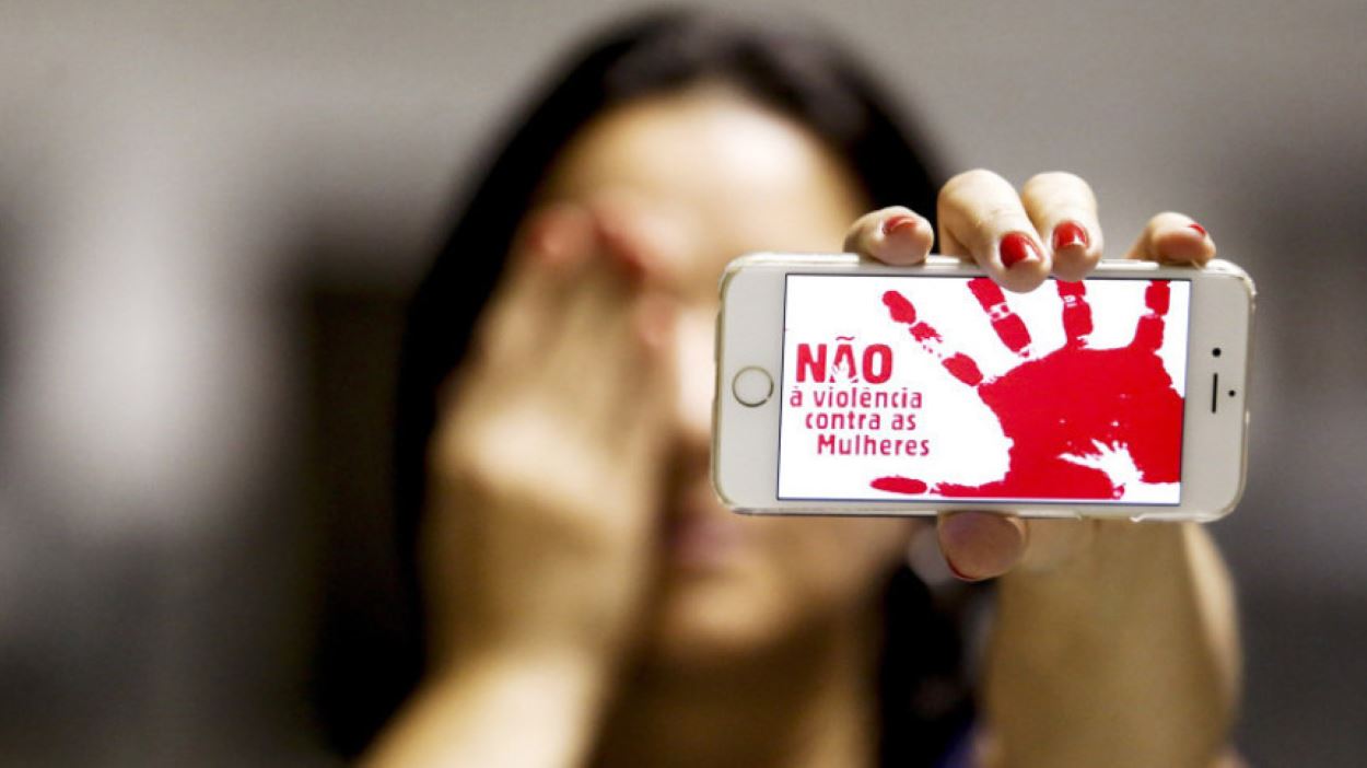 Proposta quer barrar condenados por violência contra a mulher no serviço público