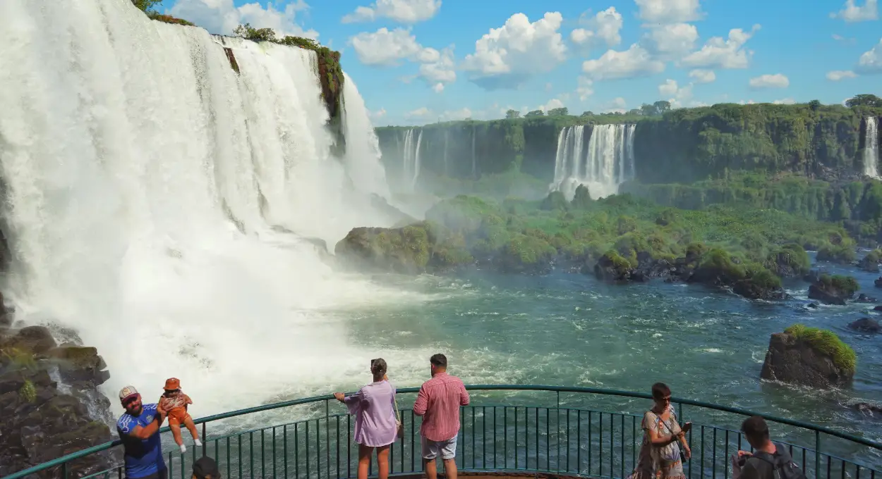 Parque Nacional do Iguaçu é o único brasileiro em ranking internacional de turismo natural