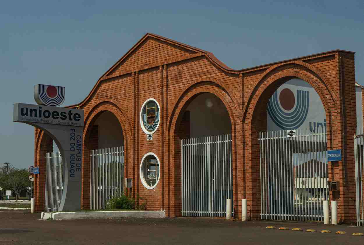 Especialização da Unioeste em Foz tem bolsa de R$ 3,1 mil