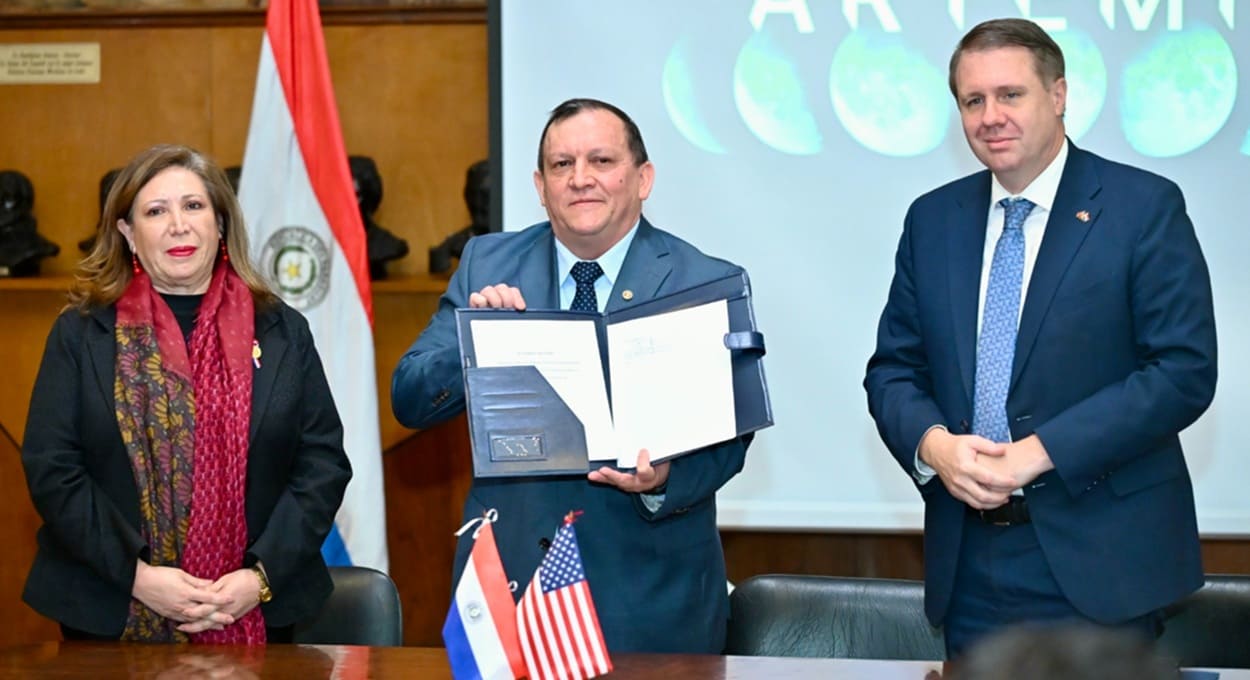 Paraguai firma acordo com a NASA para exploração espacial