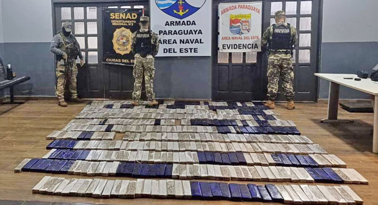 Marinha apreende maconha na margem paraguaia do Rio Paraná