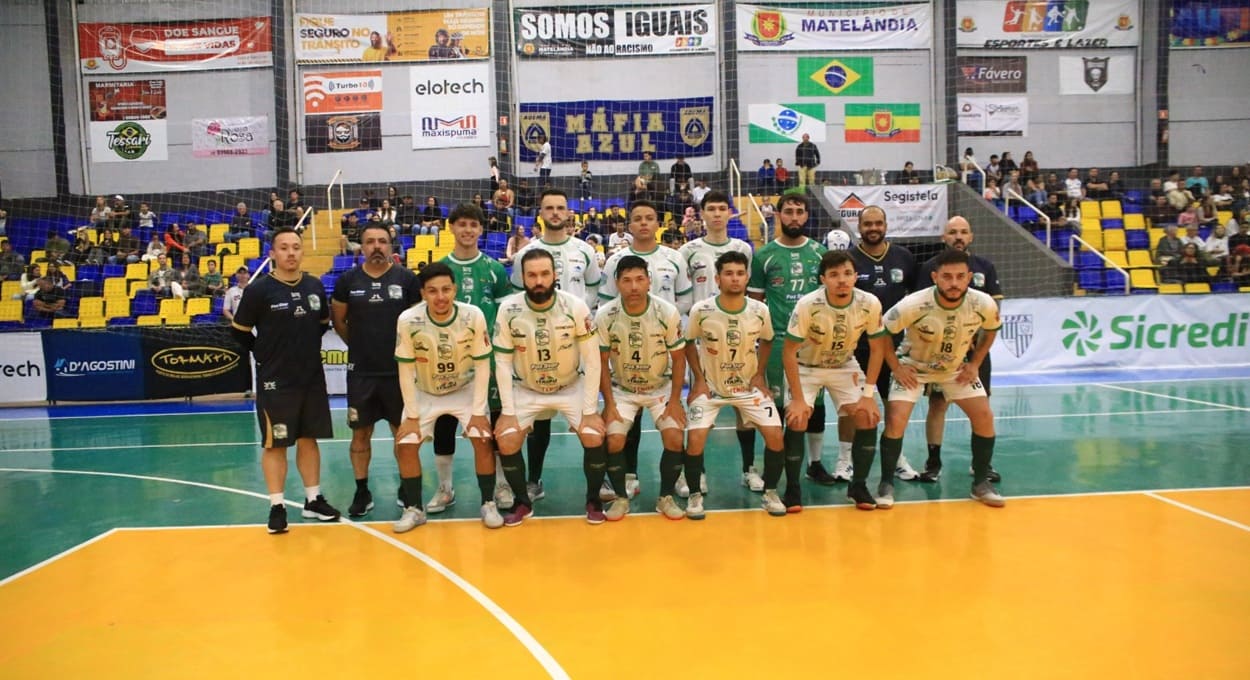 Em jogo com oito gols, Foz Futsal pontua fora de casa na Série Bronze
