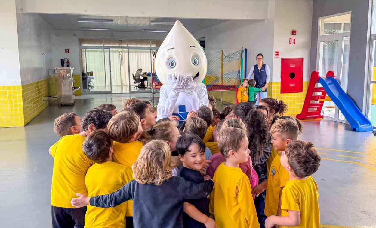 Vacinação em Foz inclui recreação, brinquedos e pipoca neste sábado