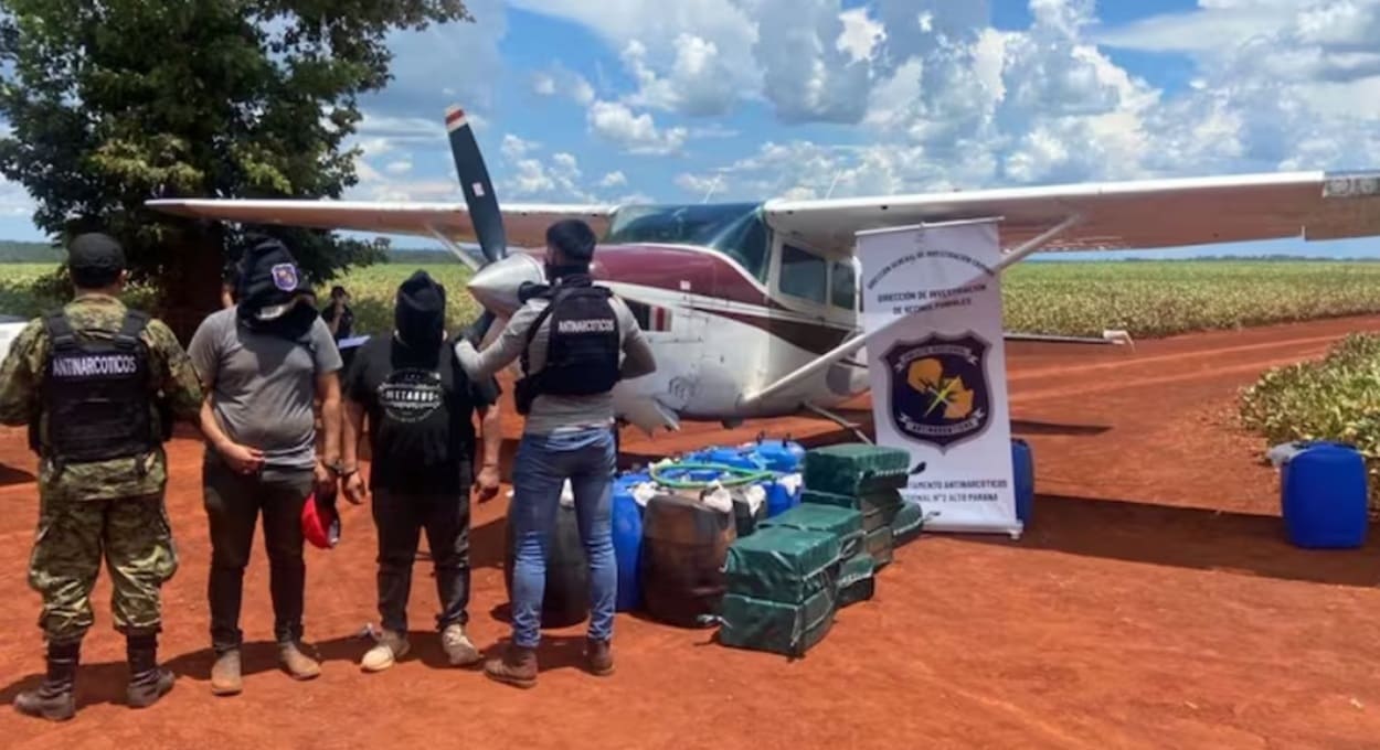 Paraguai condena pilotos flagrados em avião carregado com cocaína