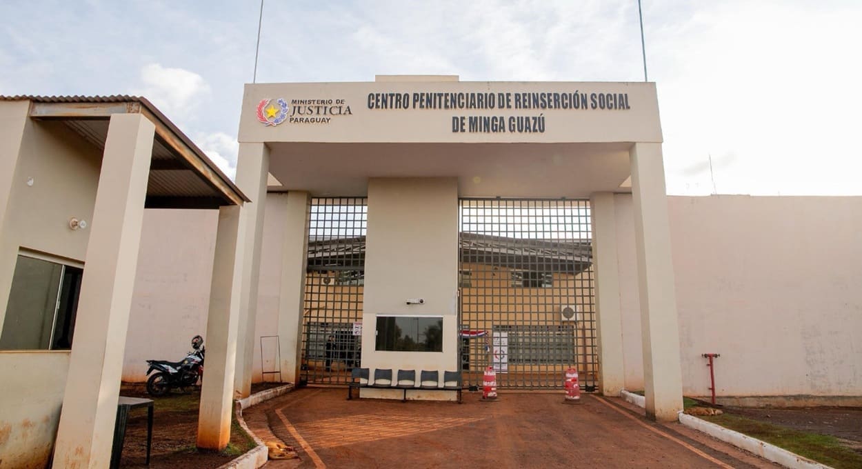 Paraguai encontra celulares em cadeia de segurança máxima