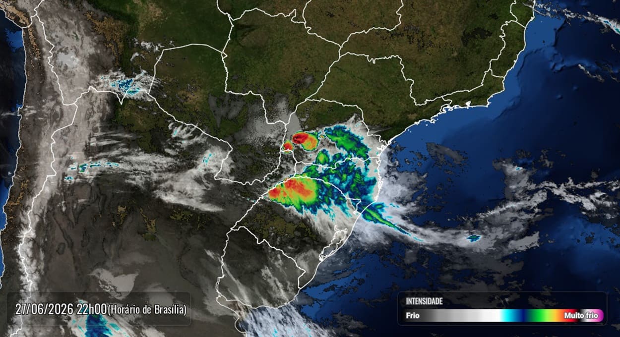 Chuva de granizo atinge bairros de Foz do Iguaçu e cidades vizinhas