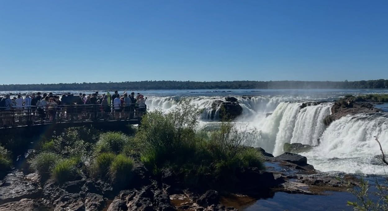 Argentina procura turista desaparecido nas Cataratas do Iguaçu