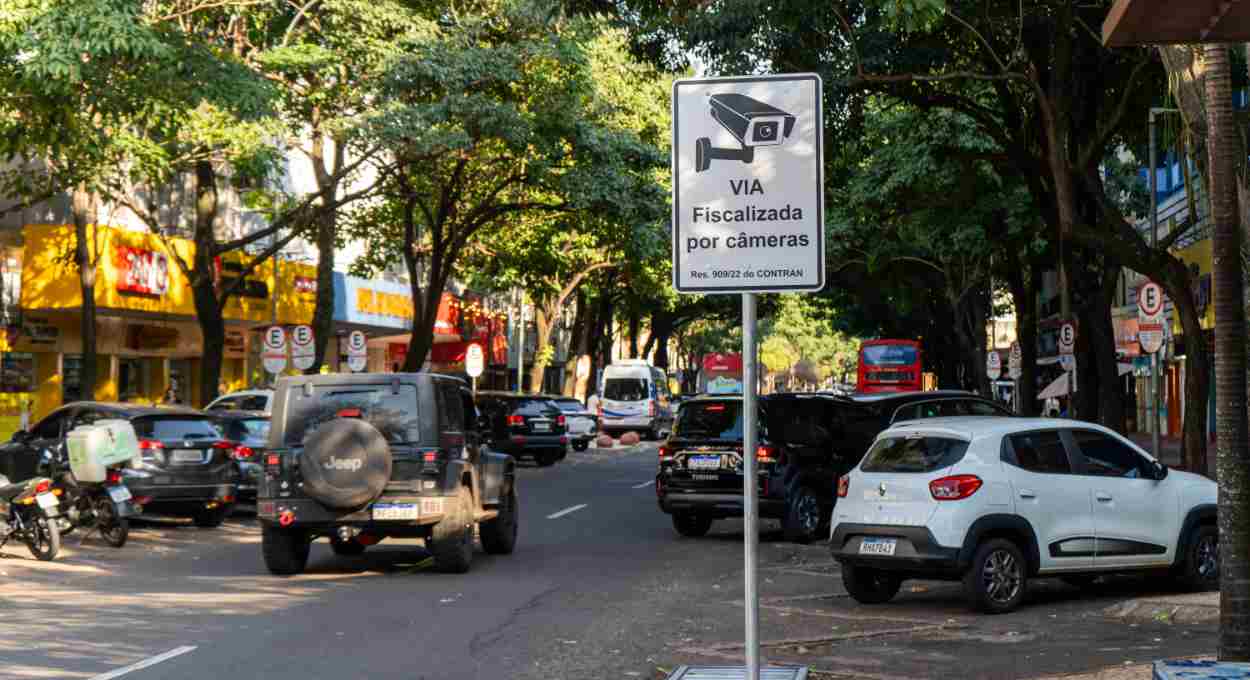 Motoristas de aplicativo e taxistas já podem pedir crédito para trocar de carro