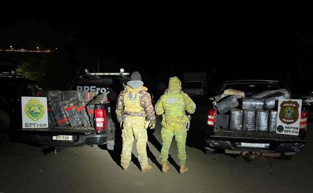 Mais de 1 tonelada de maconha é apreendida após perseguição no Rio Paraná