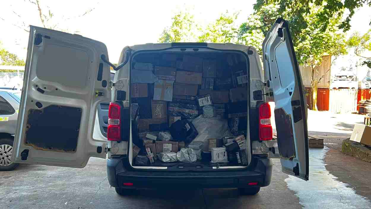 Ponto de coleta de encomendas é alvo da Receita Federal em Foz do Iguaçu