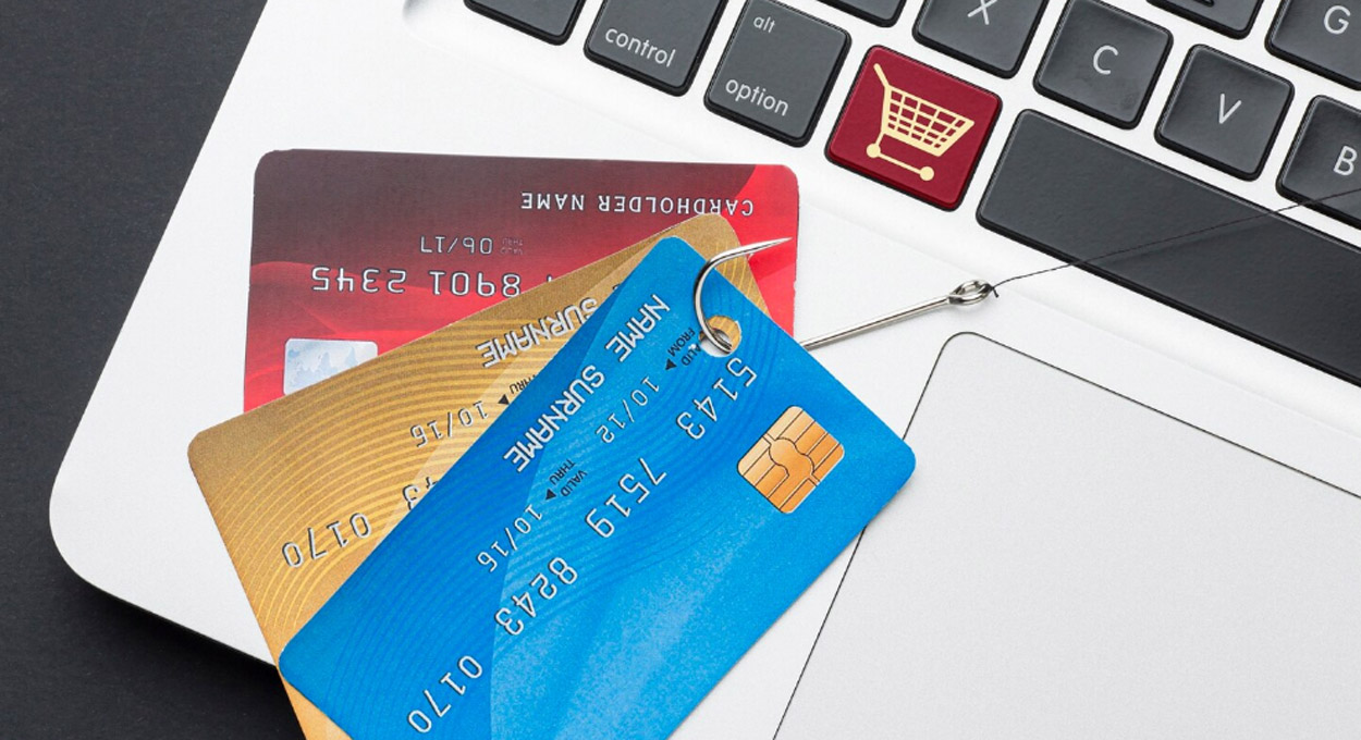 Dicas essenciais para quem faz compras no exterior e não quer ter os dados do cartão clonados na internet