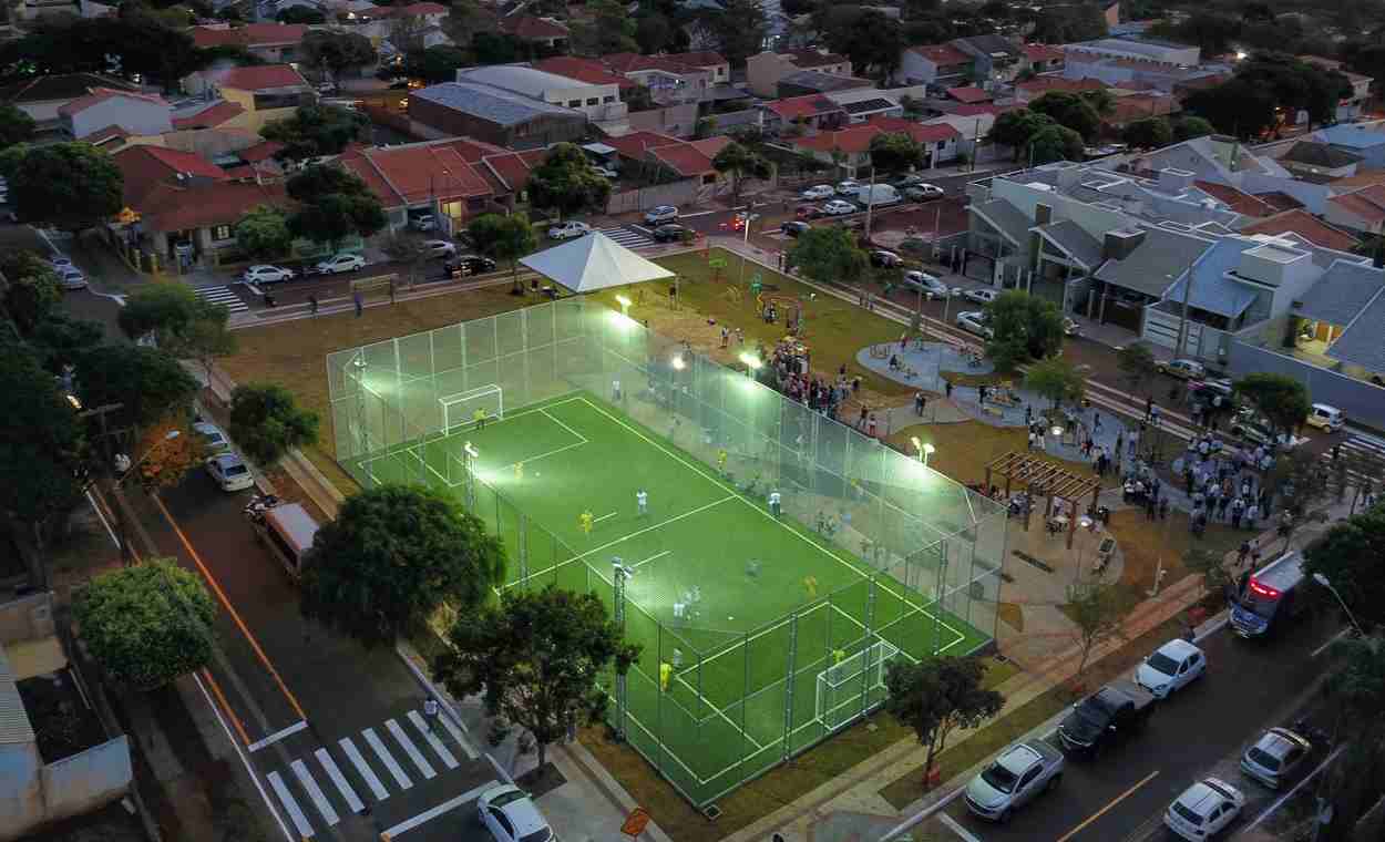 Foz amplia áreas de esporte e lazer com seis unidades do Meu Campinho