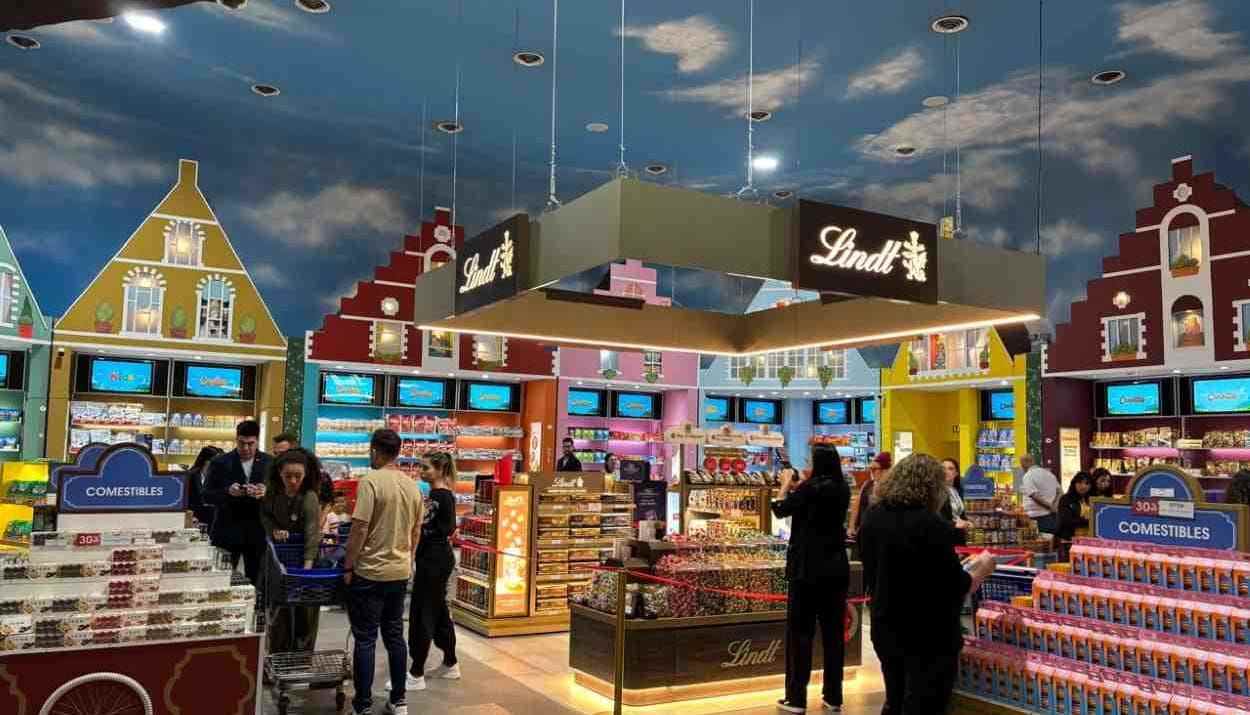 Duty Free de Puerto Iguazú recebe primeira área pick & mix da Lindt na região