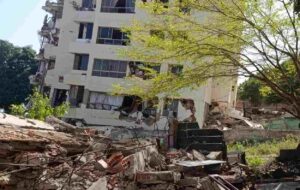 Pior que os terremotos, a politicagem