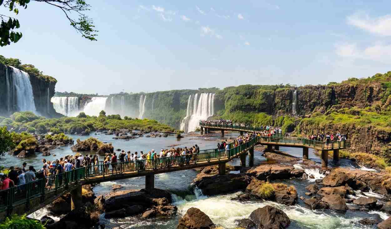 Paraná recebe meio milhão de turistas estrangeiros e sobe para 3.º portão de entrada do Brasil