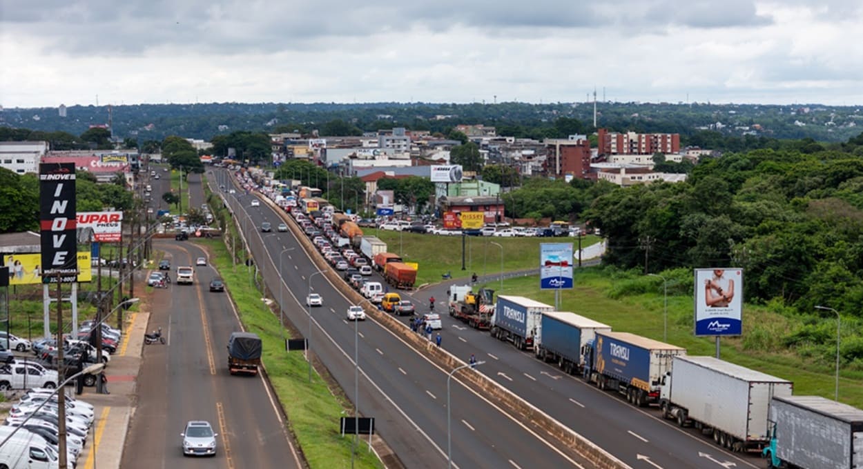 Compras no Paraguai: lojistas celebram vendas nas férias de julho