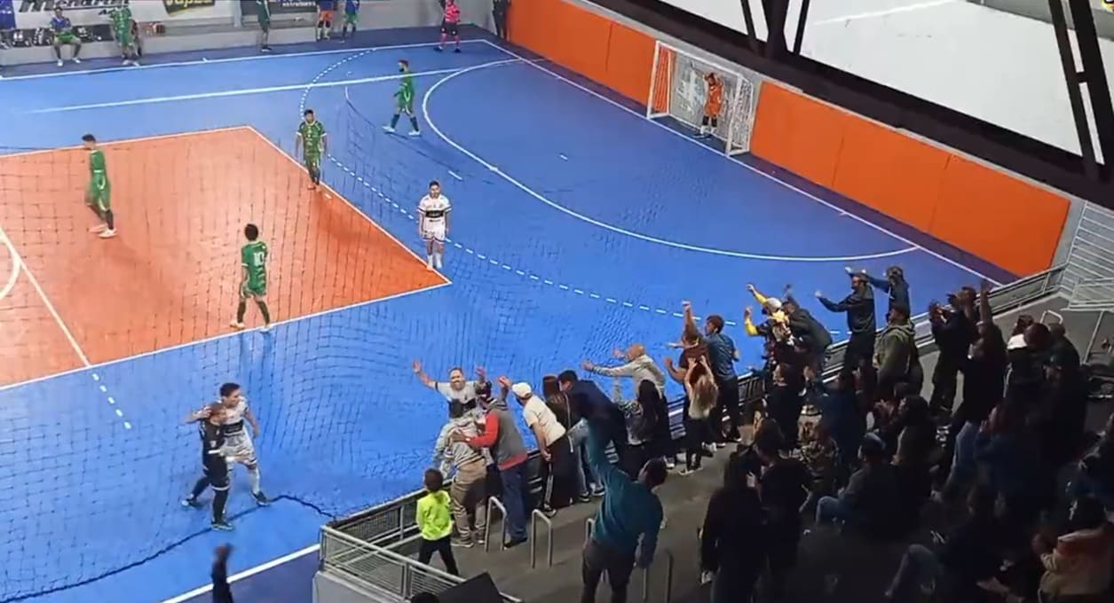 Fora de casa, Foz Futsal perde para o Caramuru na Série Bronze