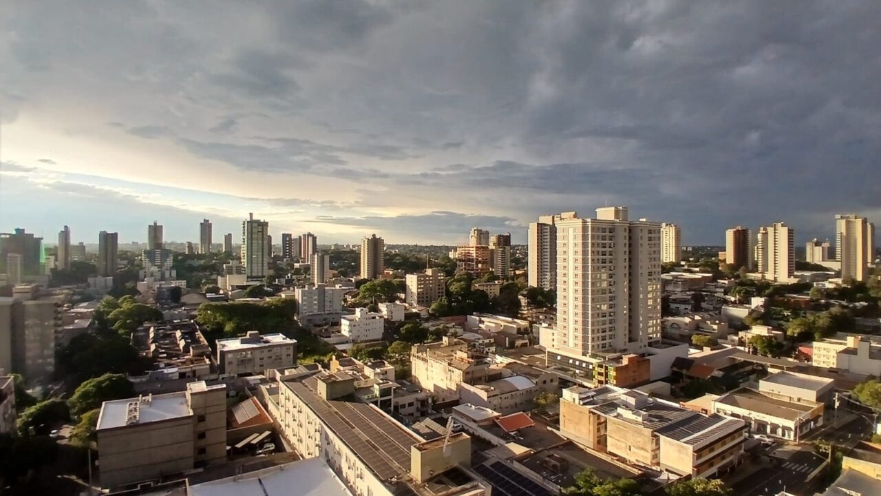 Ventania diminui, mas Foz do Iguaçu tem previsão de chuva