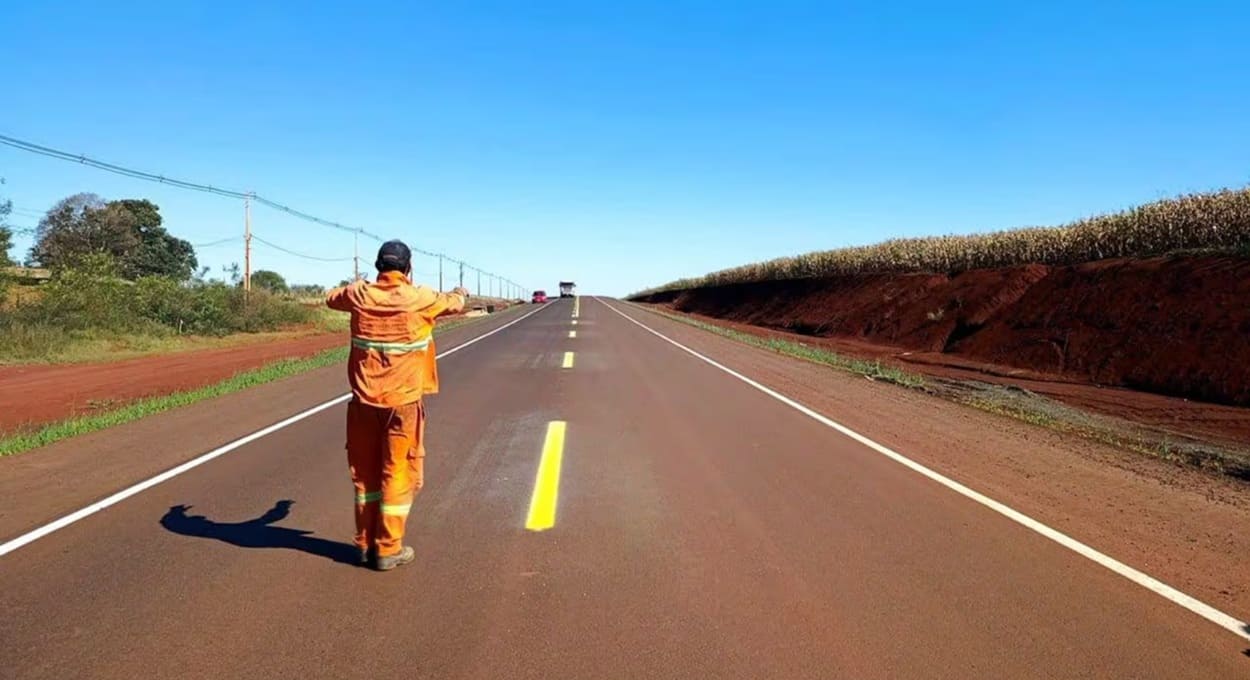 Rodovia de acesso ao lago de Itaipu já está quase pronta no Paraguai
