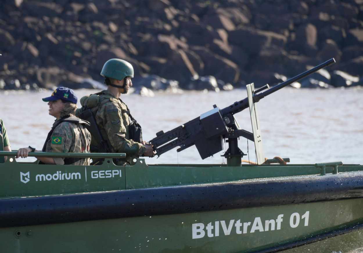 Com antidrone e lancha blindada, Operação Ágata reforça combate ao crime na fronteira