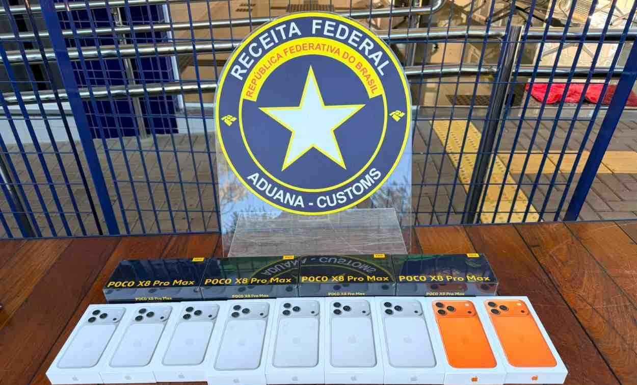 Mulher é flagrada com celulares presos ao corpo durante fiscalização na BR-277