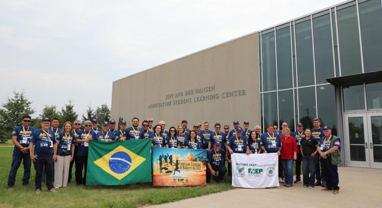Produtor planeja replicar tecnologia norte-americana na pecuária e lavoura do Paraná