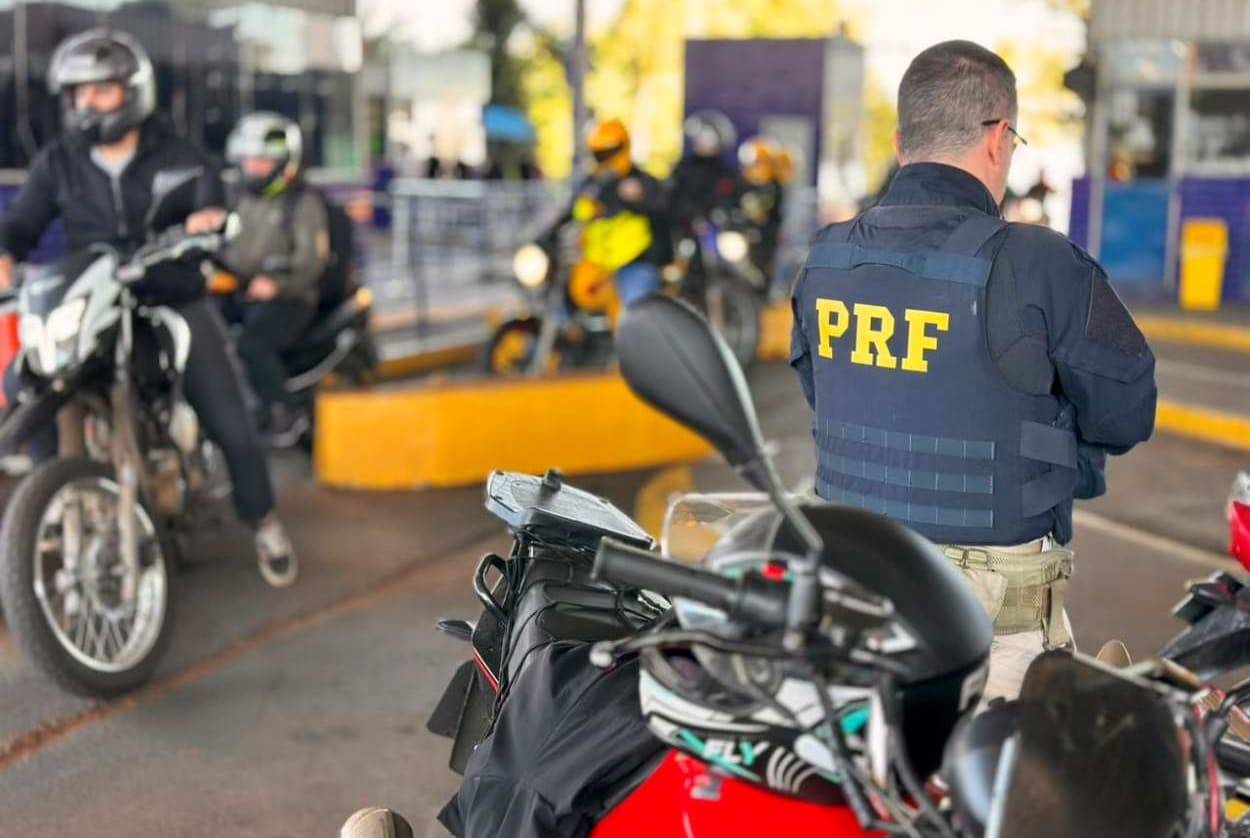 Fiscalização na Ponte da Amizade termina com 66 veículos apreendidos